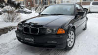 NO-RESERVE 2000 BMW 323i Sedan